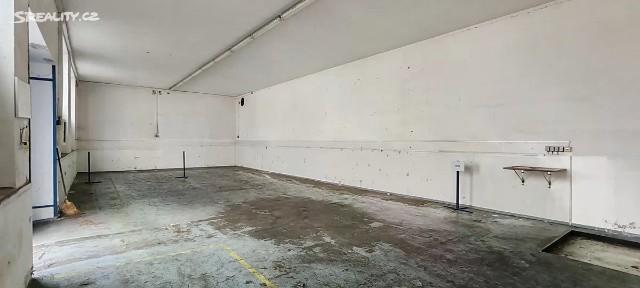 Pronájem skladového prostoru 111 m² Přátelství, Praha