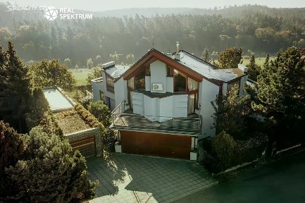 Prodej rodinného domu 534 m², pozemek 1048 m² Brno - Ořešín