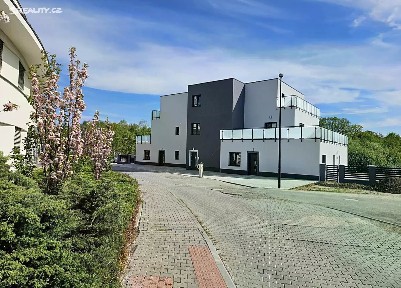 Pronájem bytu 2+kk 64 m² Dubová, Ostrava - Martinov