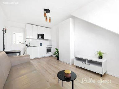 Pronájem bytu 1+kk 23 m² Petra Rezka, Praha - Nusle