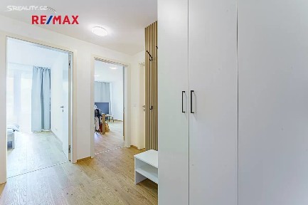 Pronájem bytu 2+kk 54 m² U Komína, Praha - Radlice