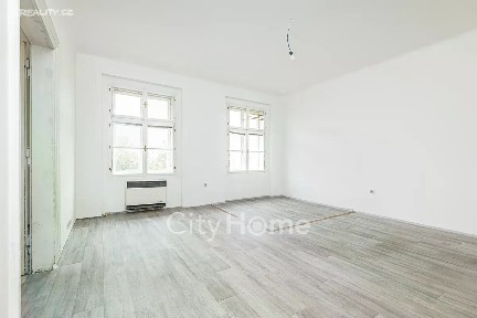 Prodej bytu 3+kk 89 m² Karlínské náměstí, Praha - Karlín