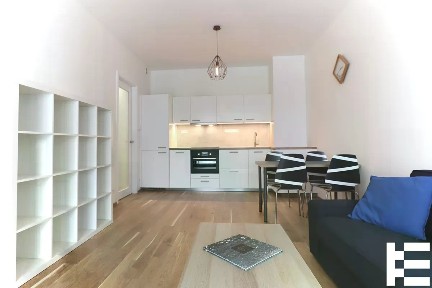 Praha, Praha 7, Holešovice, V Přístavu, 24