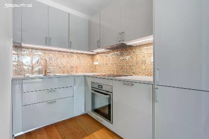 Pronájem bytu 2+kk 48 m² Za Strašnickou vozovnou, Praha - Strašnice