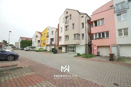 Pronájem bytu 1+kk 26 m² Hajní, Praha - Kyje