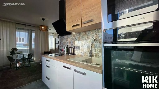 Pronájem bytu 1+kk 46 m² Vojenova, Praha - Libeň