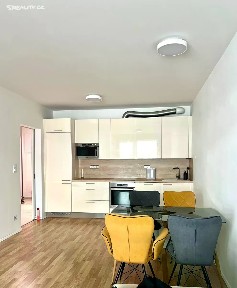 Pronájem bytu 2+kk 60 m² Zvěřinova, Praha - Strašnice