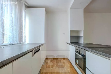Pronájem bytu 2+kk 52 m² Vrbčanská, Praha - Strašnice