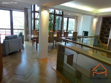 Pronájem bytu 6 pokojů a více 268 m² Cimburkova, Praha - Žižkov