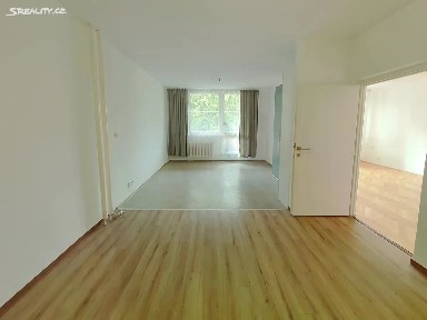 Pronájem bytu 3+1 74 m² Šrámkova, Brno - Lesná