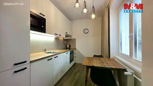 Pronájem bytu 1+1 30 m² Palackého náměstí, Karlovy Vary