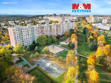 Praha, Praha 10, Petrovice, Rezlerova, 74