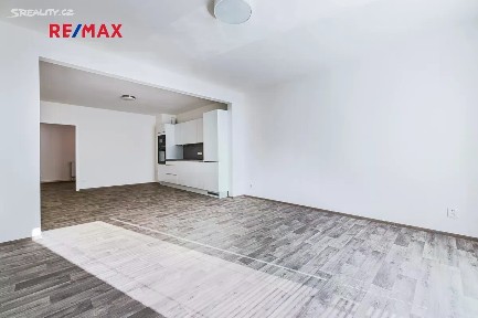 Nehvizdy, Praha-východ, Vestecká, 1