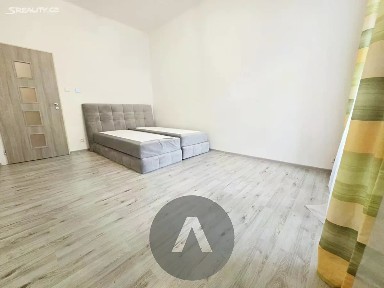 Pronájem bytu 2+1 47 m² Slovinská, Praha - Vršovice