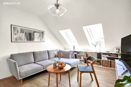 Pronájem bytu 2+kk 45 m² Horní, Praha - Nusle