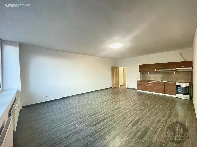 Pronájem bytu 1+kk 50 m² Na Harfě, Praha - Vysočany