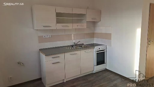 Pronájem bytu 1+1 40 m² Žukovova, Ústí nad Labem - Střekov