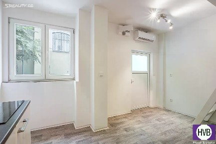 Praha, Praha 3, Žižkov, Husitská