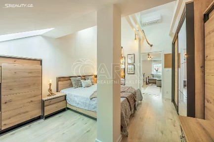 Prodej bytu 2+kk 48 m² Holubova, Praha - Smíchov