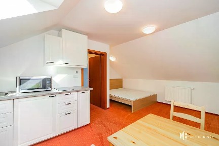 Pronájem bytu 2+kk 50 m² Hlavní, Zlonín
