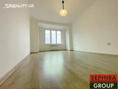 Pronájem bytu 1+kk 26 m² Sokolovská, Praha - Libeň
