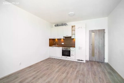 Pronájem bytu 1+kk 27 m² Technická, Plzeň - Jižní Předměstí