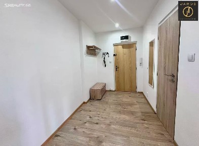 Pronájem bytu 2+1 52 m² Václavská, Chomutov