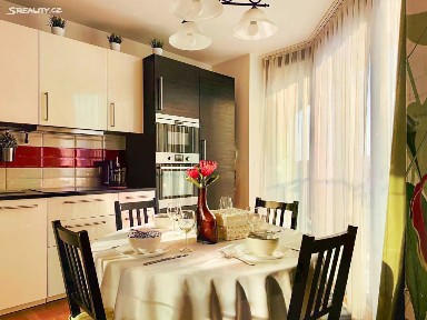 Prodej bytu 3+kk 88 m² Ke Kapslovně, Praha - Žižkov