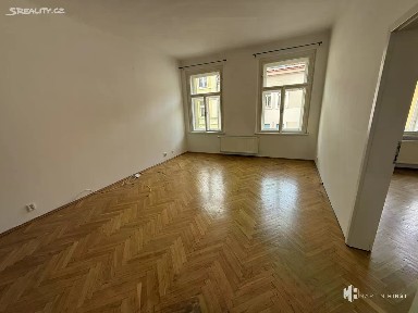 Pronájem bytu 3+1 95 m² Na spojce, Praha - Vršovice