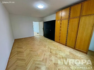 Pronájem bytu 3+1 76 m² Partyzánská, Plzeň - Lobzy