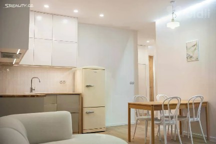 Pronájem bytu 2+kk 55 m² Přípotoční, Praha - Vršovice