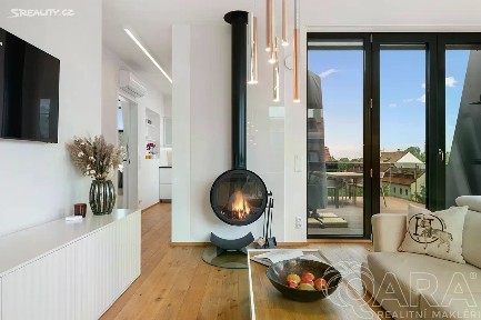 Pronájem bytu 3+kk 86 m² Pod Havránkou, Praha - Troja