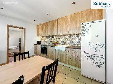 Pronájem bytu 3+1 105 m² Kamenná, Zlín
