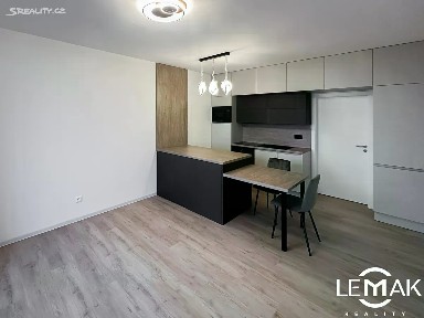 Pronájem bytu 1+kk 30 m² Aloise Rašína, Olomouc - Řepčín