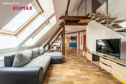 Pronájem bytu 3+kk 86 m² Bezručova, Český Brod