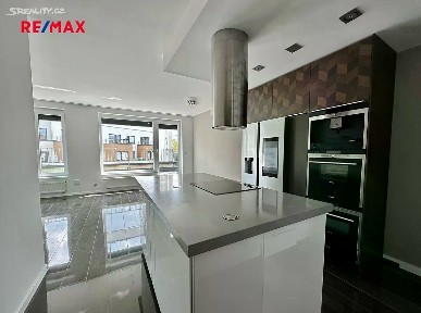 Pronájem bytu 4+kk 114 m² Zakšínská, Praha - Střížkov
