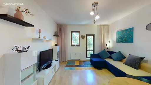 Prodej bytu 1+kk 28 m² Školská, Hostivice