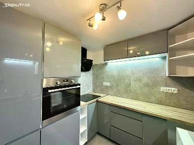 Plzeň, Plzeň-město, Jižní Předměstí, Zámečnická, 6