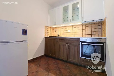Pronájem bytu 2+kk 43 m² Boloňská, Praha - Horní Měcholupy