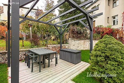 Pronájem bytu 1+kk 26 m² Za návsí, Praha - Záběhlice