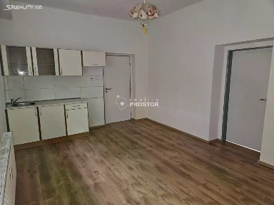 Pronájem bytu 2+1 80 m² Žižkova, Trmice