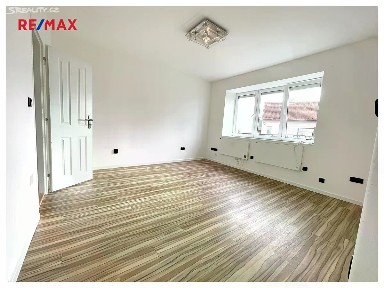 Pronájem bytu 1+1 38 m² 1. Máje, Krupka - Vrchoslav