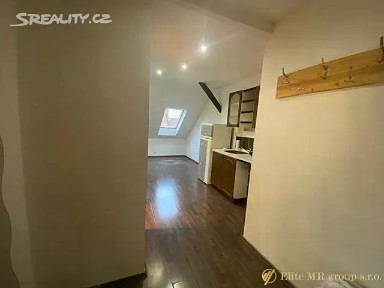 Nymburk, Dlouhá třída