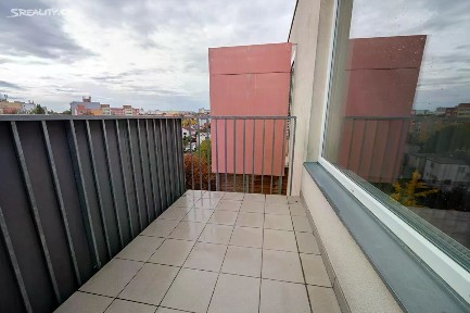 Pronájem bytu 1+kk 42 m² Letovská, Praha - Letňany