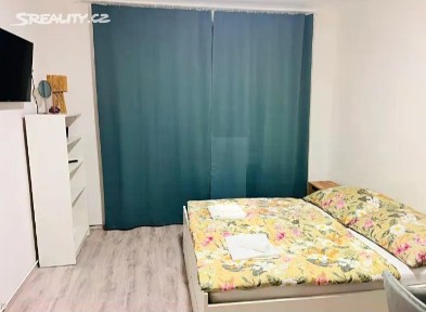 Pronájem bytu 1+kk 26 m² Jana Želivského, Praha - Žižkov