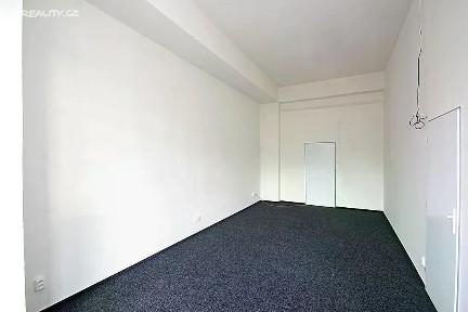 Pronájem kanceláře 32 m² Na Petřinách, Praha - Břevnov