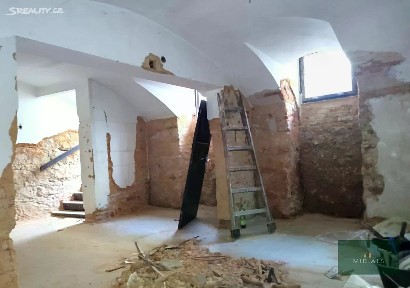 Prodej obchodního prostoru 85 m² V Šipce, Plzeň - Jižní Předměstí