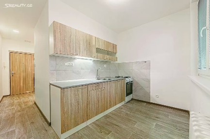 Pronájem bytu 1+1 36 m² Vietnamská, Ostrava - Poruba