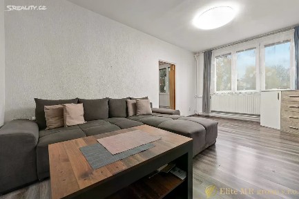 Prodej bytu 2+1 54 m² Stříbrská, Kladruby