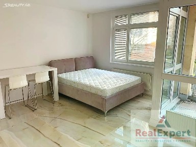 Prodej bytu 1+kk 40 m² U Zvonařky, Praha - Vinohrady